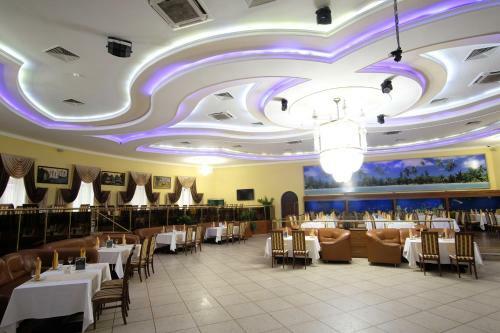 Hotel Oazis In The Forest