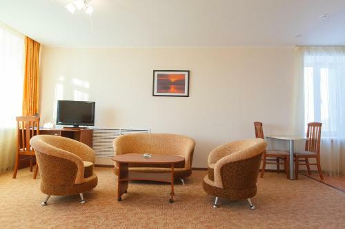 Dis Hotel