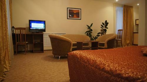 Dis Hotel