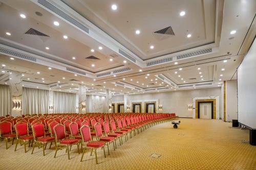 Primorie Grand Resort Hotel