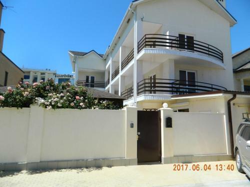 Hostal Dzhamayka Guest House