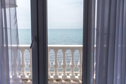 Hostal Residence Leonora