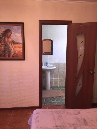 Hostal ???????? ??? "????" ?? ????????????
