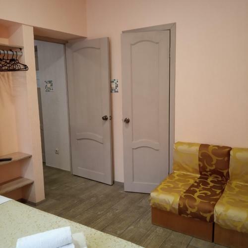 Hostal Guesthouse Garmonia