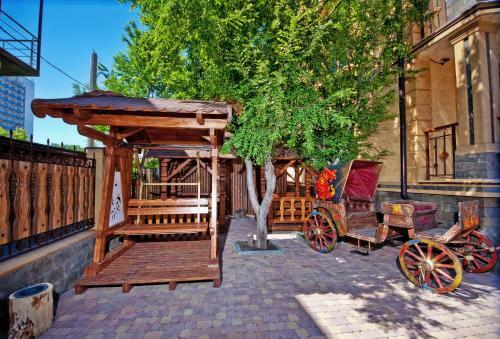 Zhar-ptitsa Hotel