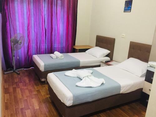 Hostal Guest House Lenart