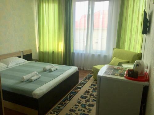 Hostal Guest House Lenart
