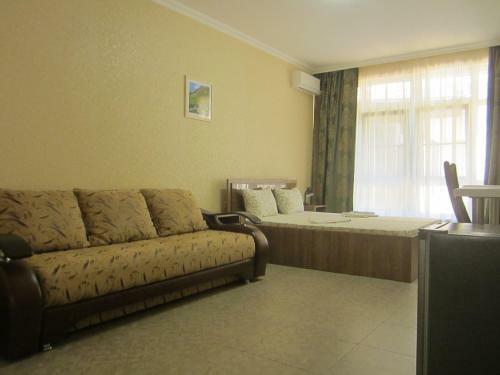 Hostal Gostevoy Dvor Parus Guest House