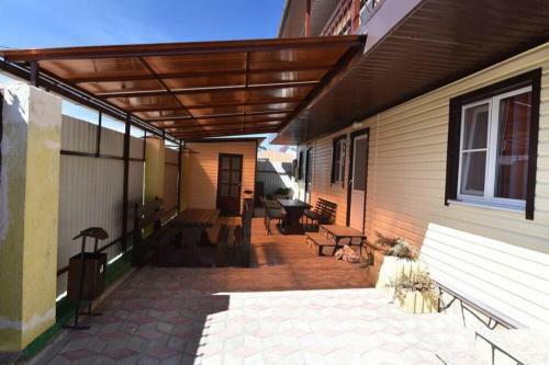 Hostal Dionis Guest House
