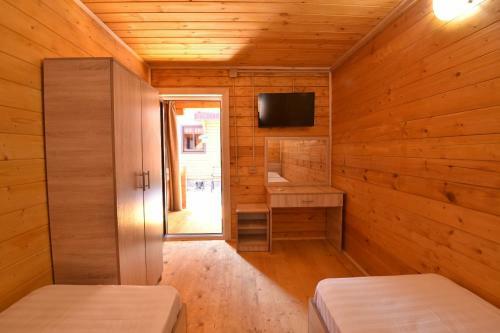 Guest Complex Arna
