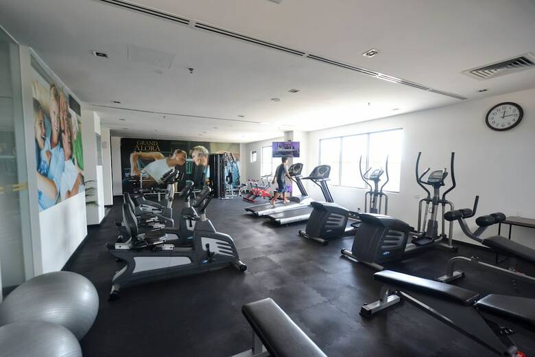 Grand Alora Hotel