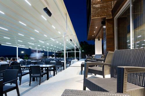 Romantique Dojran Hotel