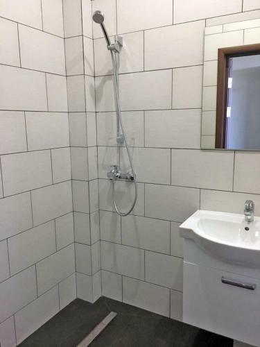 Hostal Celinburg Guest House