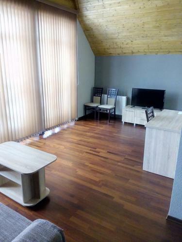 Hostal Celinburg Guest House