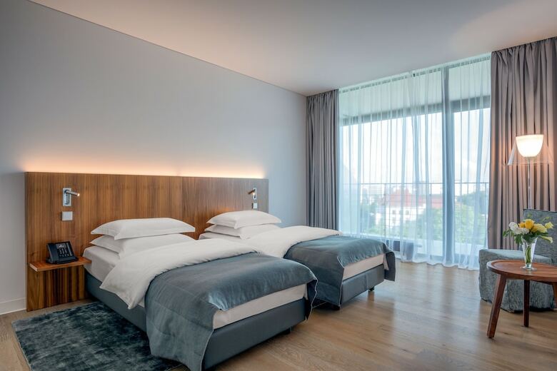 Crystal House Suite Hotel & Spa