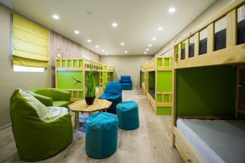 Hostel People