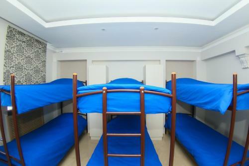 Kupe Capsule Hotel & Hostel