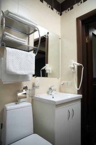 Hostal Atrium Guest House