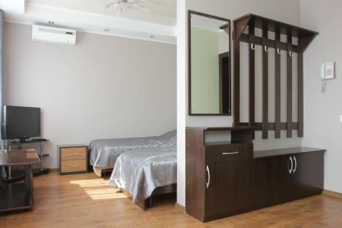 Aviator Hotel