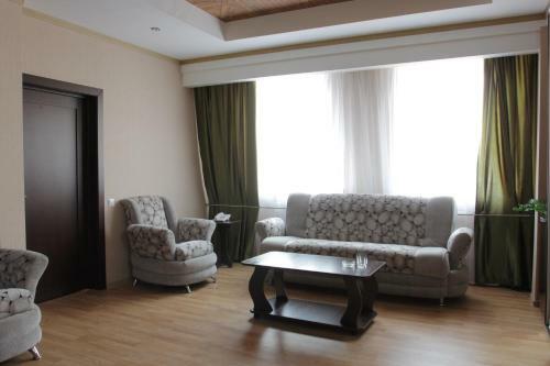 Aviator Hotel