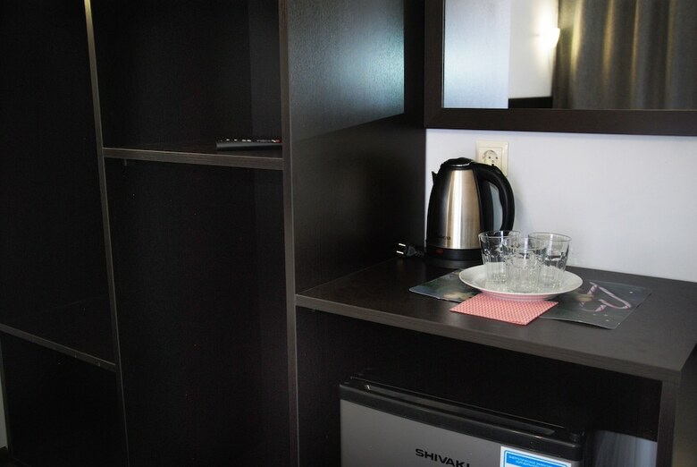 Hostal Hotel "peak Season"