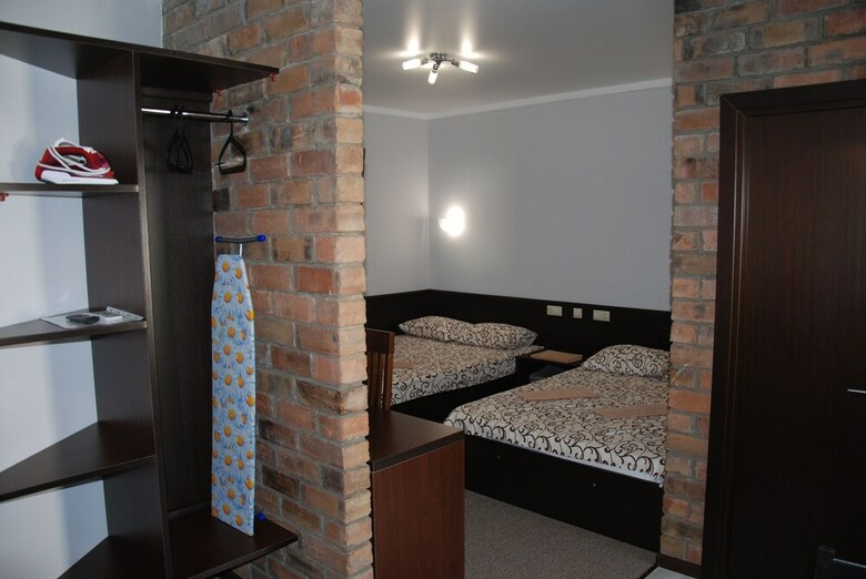 Hostal Hotel "peak Season"