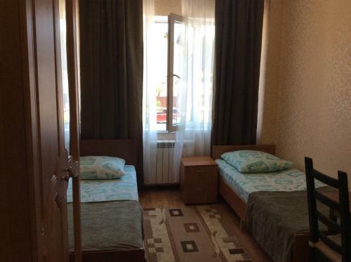 Hostal Jemchujina Guest House