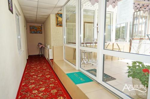 Hostal Jemchujina Guest House