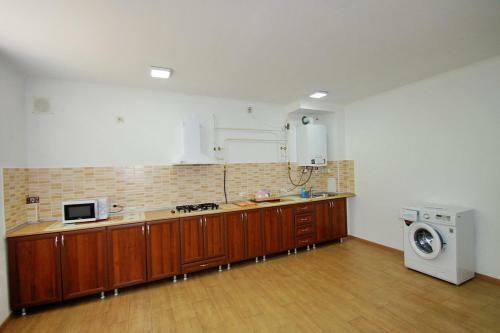 Hostal Elena Guest House