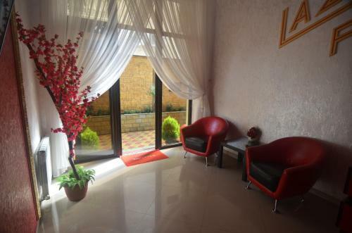 Hostal Guest House Laza Plaza