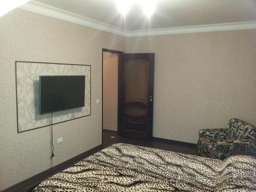 Apartment On Yaragskogo 104