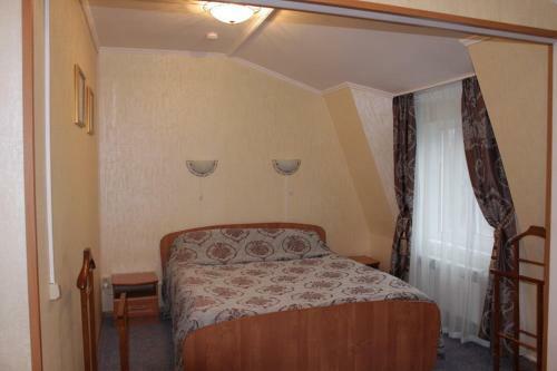 Lut Hotel