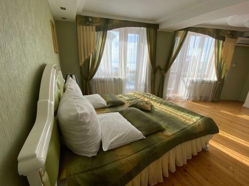 Hotel Krestovaya Pad