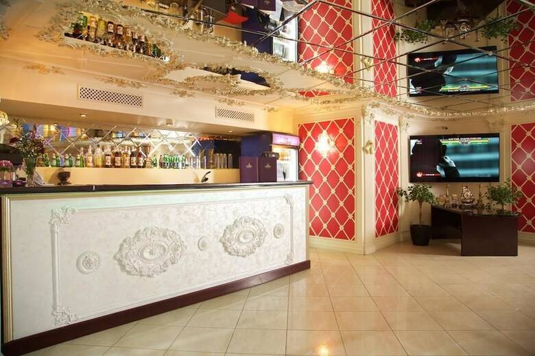 Golden Rooms Hotel