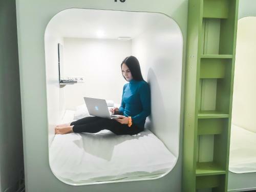 Albergue Cube Capsule Rooms