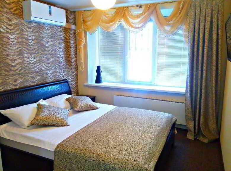 Mango Hotel