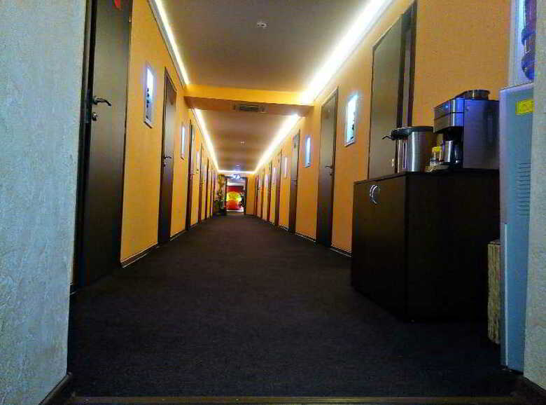 Mango Hotel