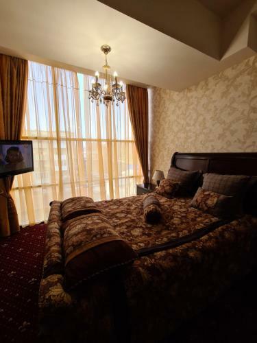 Golden Hotel