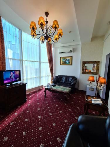 Golden Hotel
