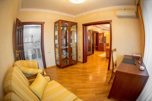 Inturist Hotel