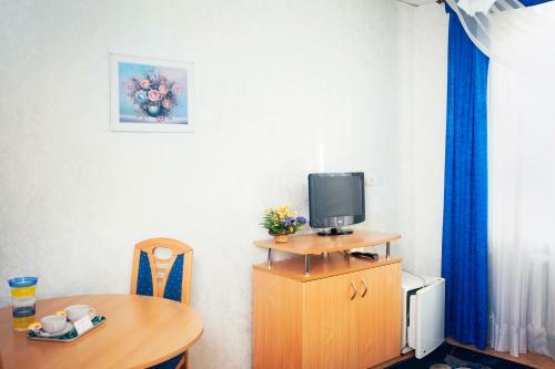 Hotel Equator Lite