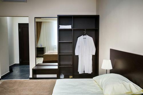 West Hotel