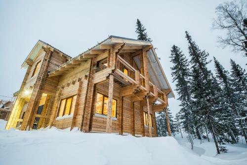 Wood House Gesh