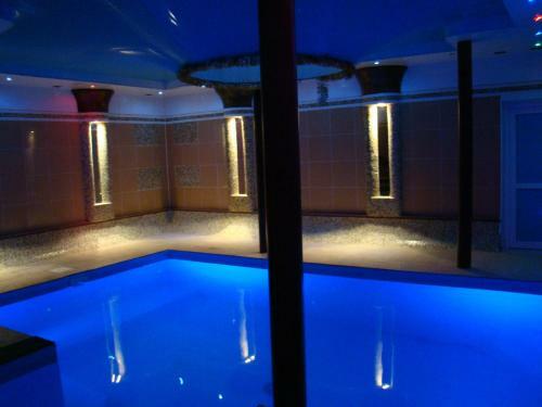 Suzge Hotel