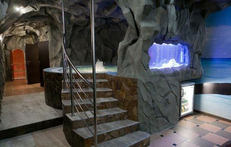 Lazurny Bereg Hotel