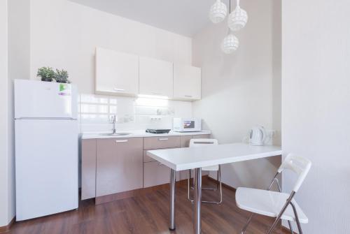 Apartamento Etazhi In Centre