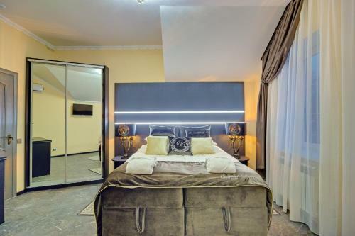 Exclusive Hotel