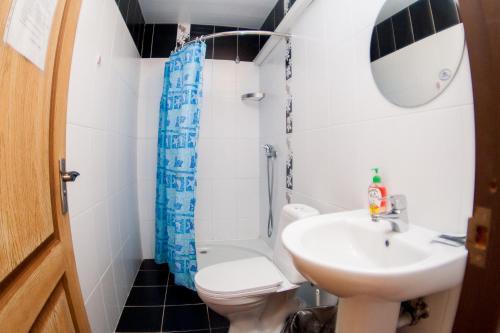 Hostal Anzhelika Albatros Guest House