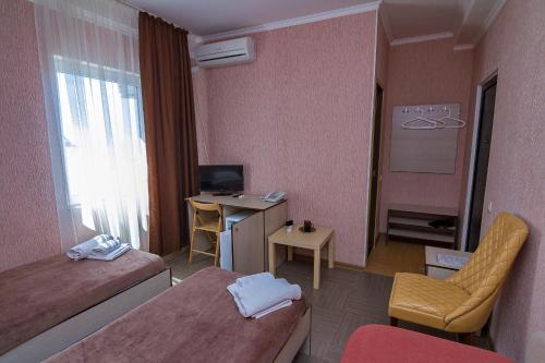 Hostal Anzhelika Albatros Guest House