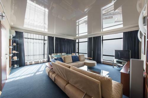 Chernomor Hotel
